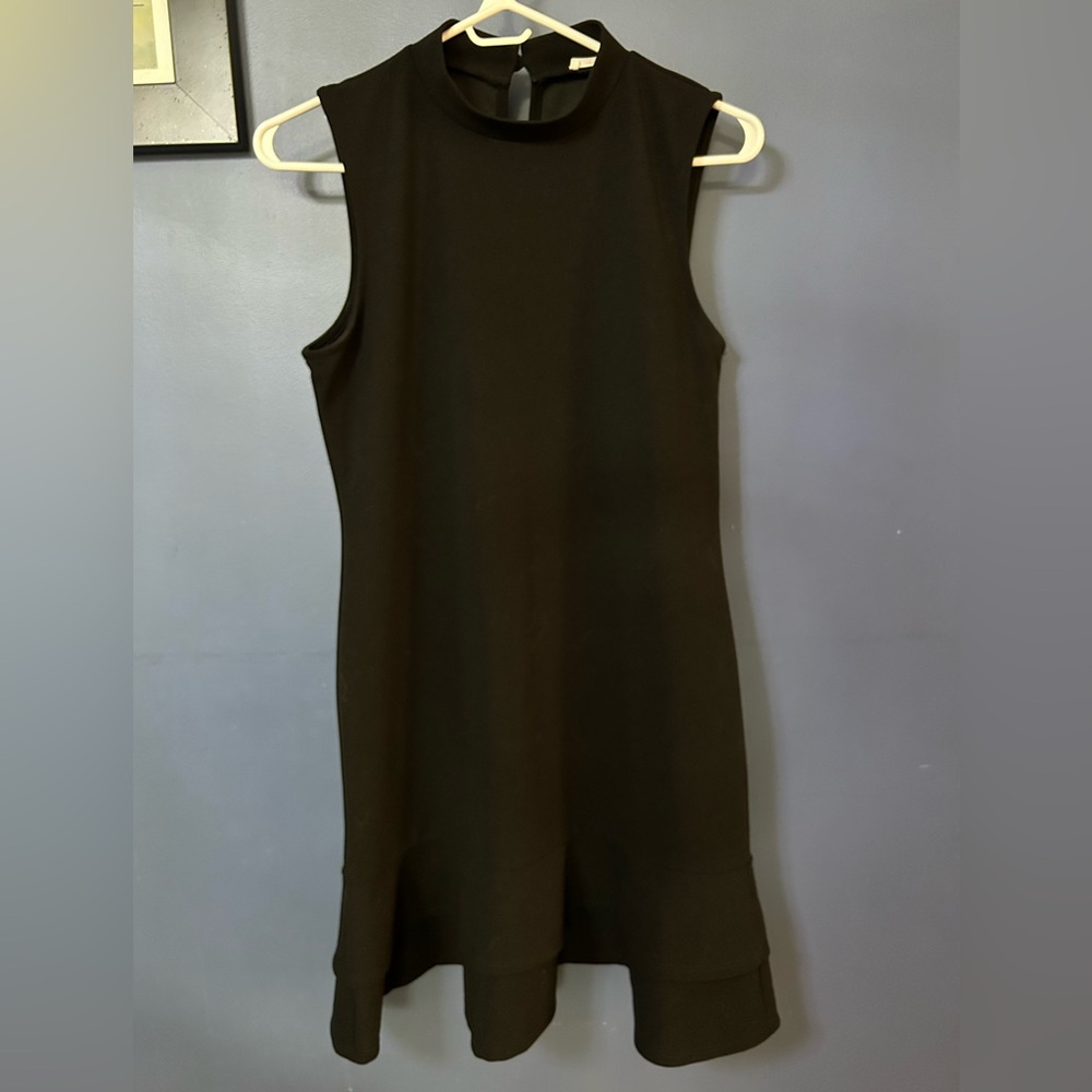 Chic Black Sleeveless Mini Dress